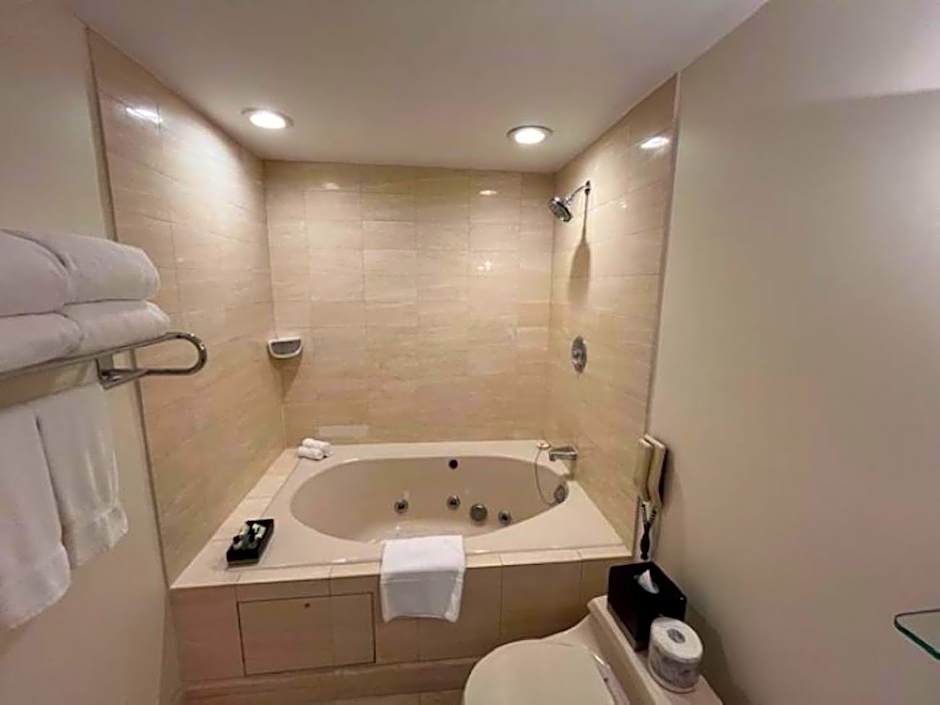 Cambridge Suites Toronto