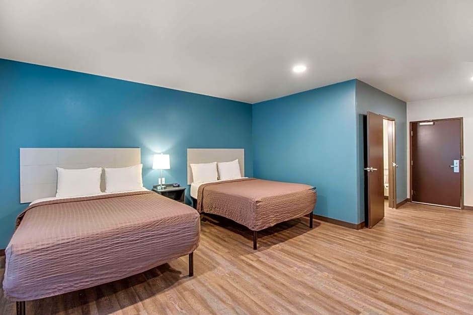 WoodSpring Suites Bakersfield Airport