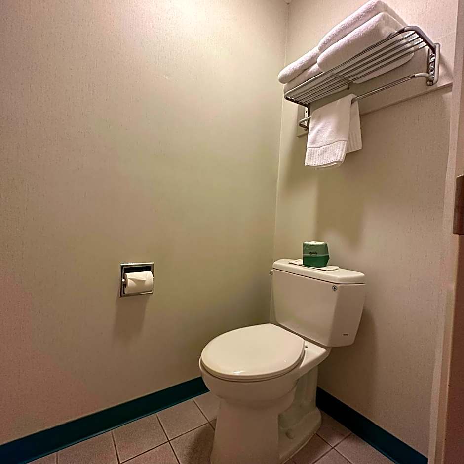 Timberland Inn & Suites