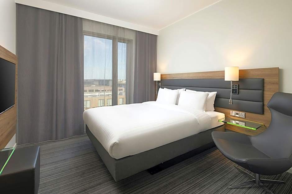 Moxy by Marriott London Excel