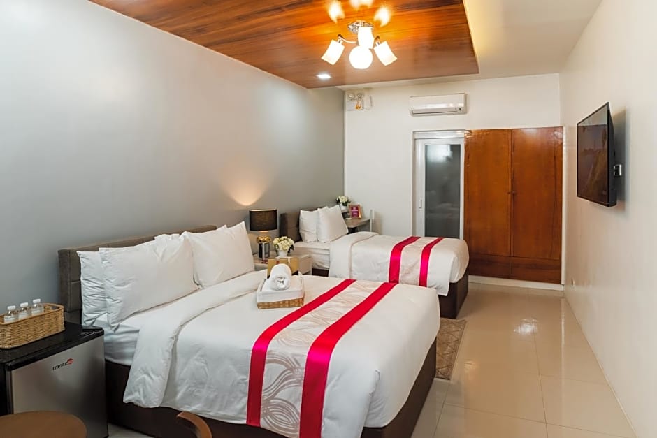 Monica Midtown Suites