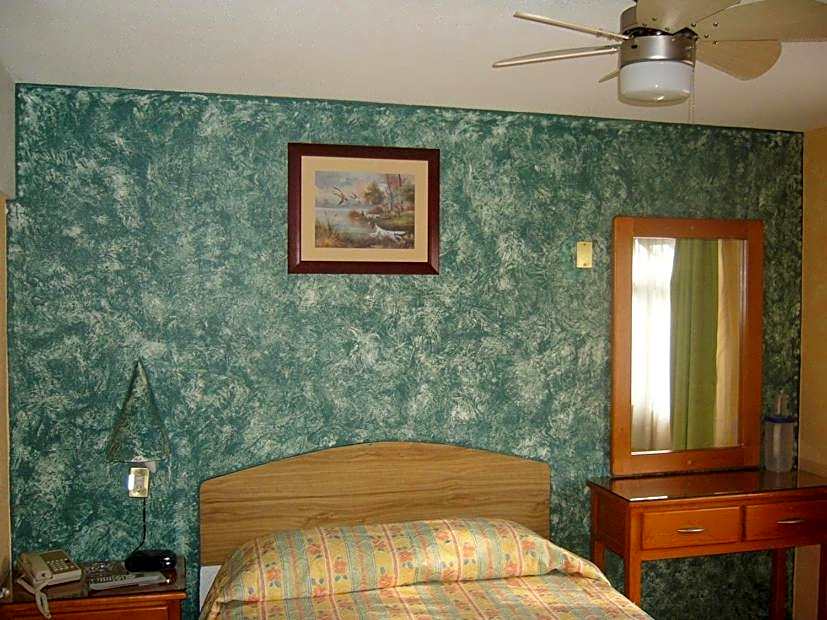 Hotel Del Rio Inn