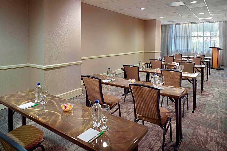 Courtyard by Marriott Atlanta Decatur Downtown/Emory