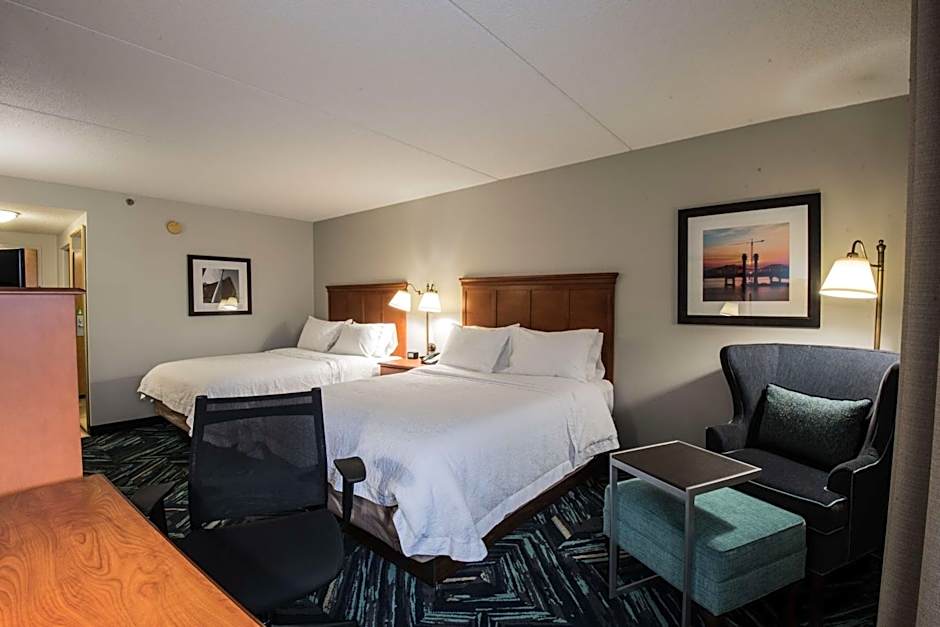 Hampton Inn By Hilton Louisville North/Clarksville