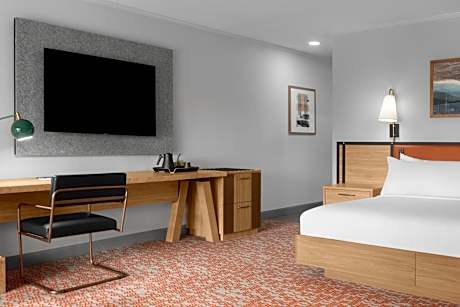 King Room with Pool View
