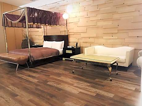 Premium Double Room with Spa Bath (Check-in after 20:00)