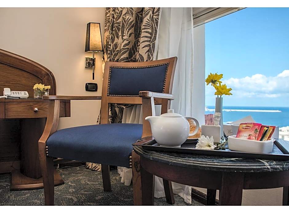 Cherry Maryski Hotel