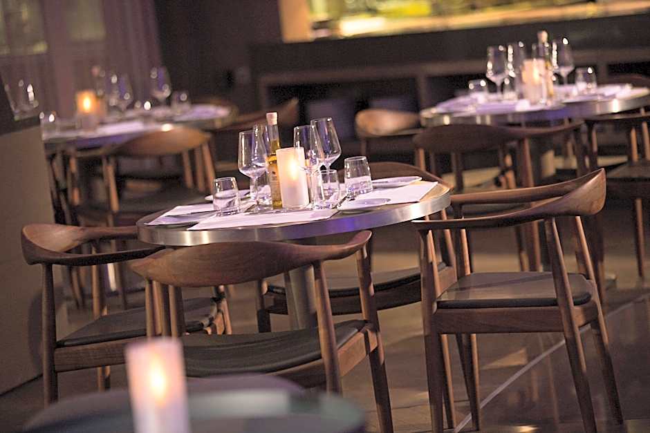 Renaissance by Marriott Izmir Hotel