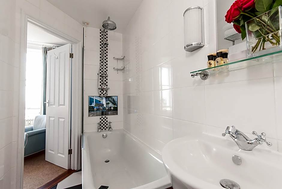 The Royal Harbour Hotel