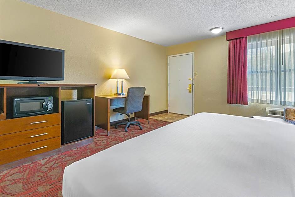 Best Western Pine Springs Inn