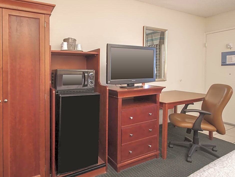 Red Lion Inn & Suites Hattiesburg