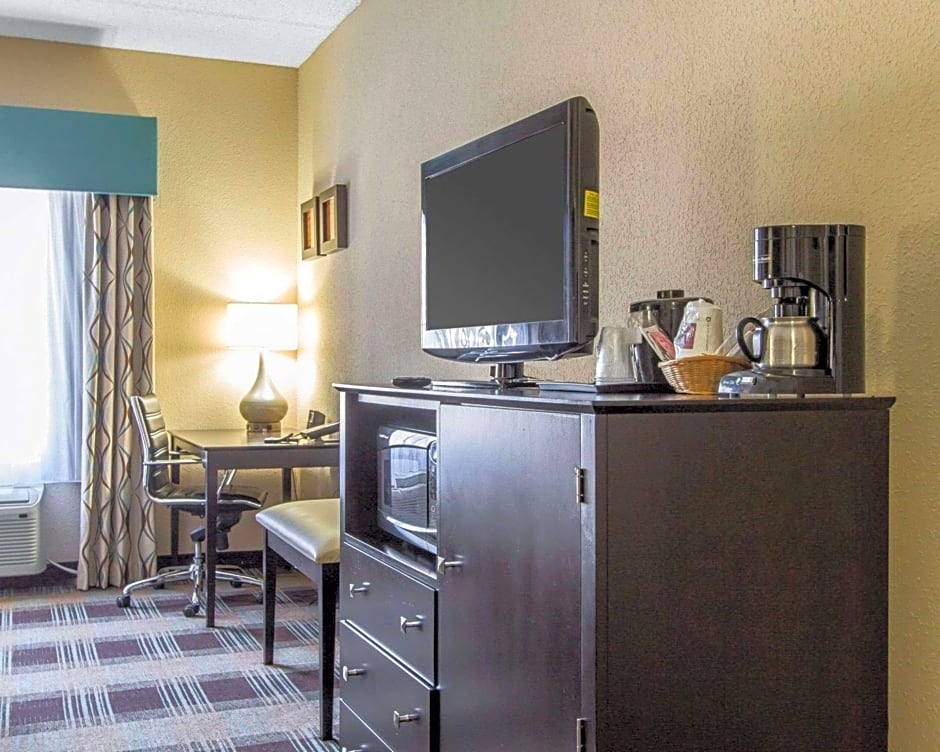 Comfort Suites Kenner