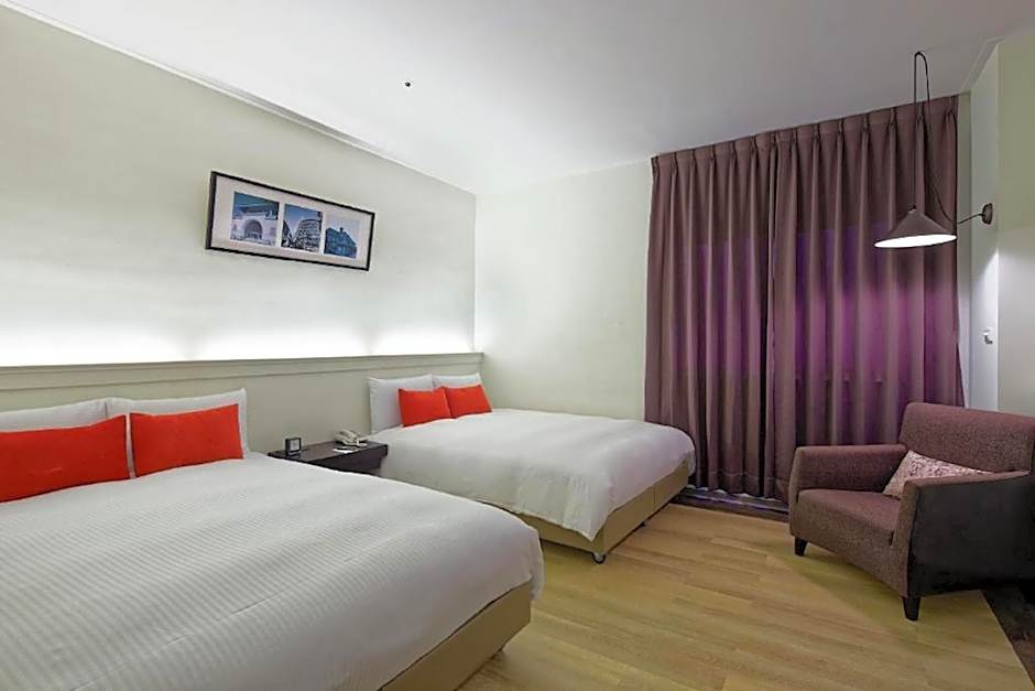 53 Hotel