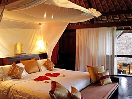 King Bed Lotus Suite