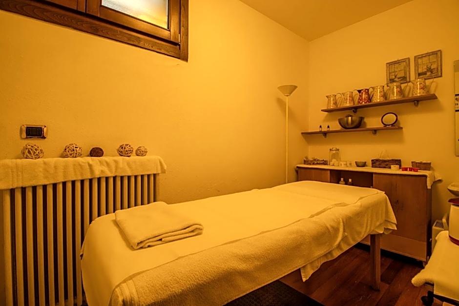 Paradise Hotel & Wellness