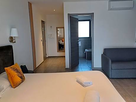 Large Double Room