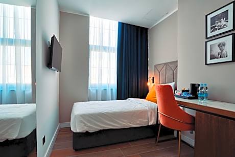 Single Room with Private Bathroom