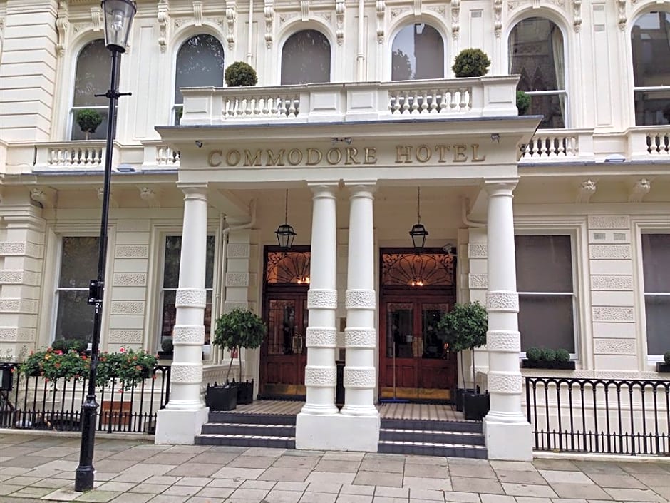 Commodore Hotel