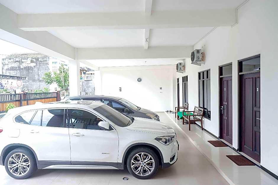 RedDoorz near Terminal Tirtonadi 2