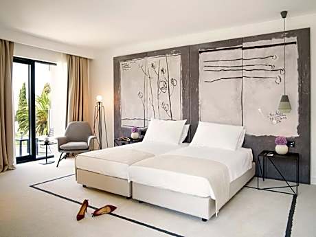 Premium Double Room with Balcony and Sea View