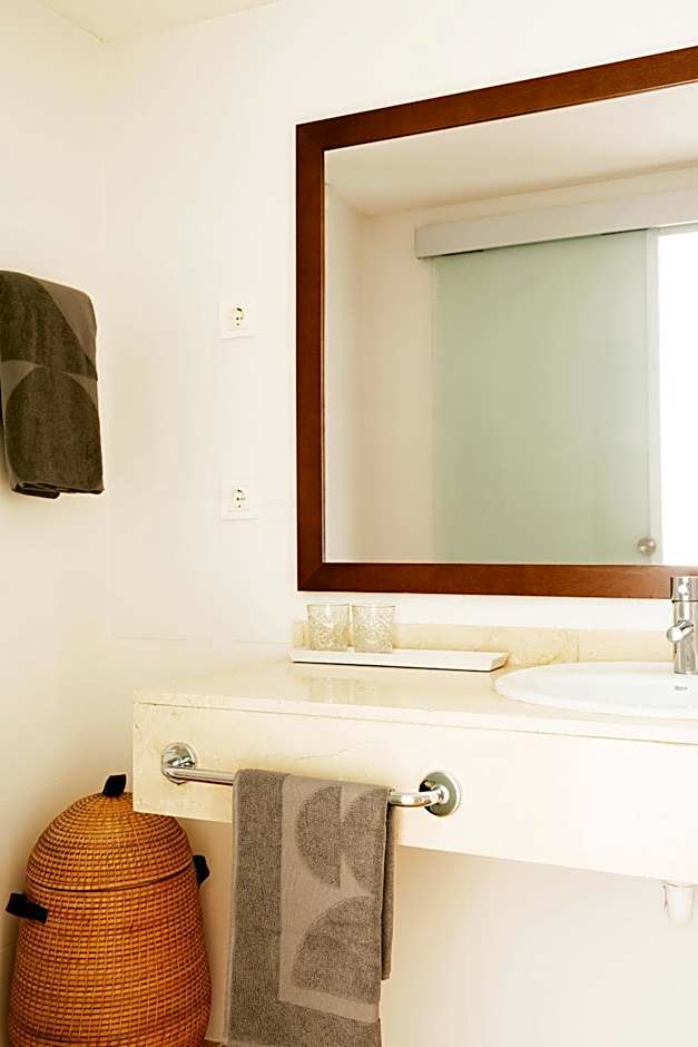 Sunprime Atlantic View Suite & Spa