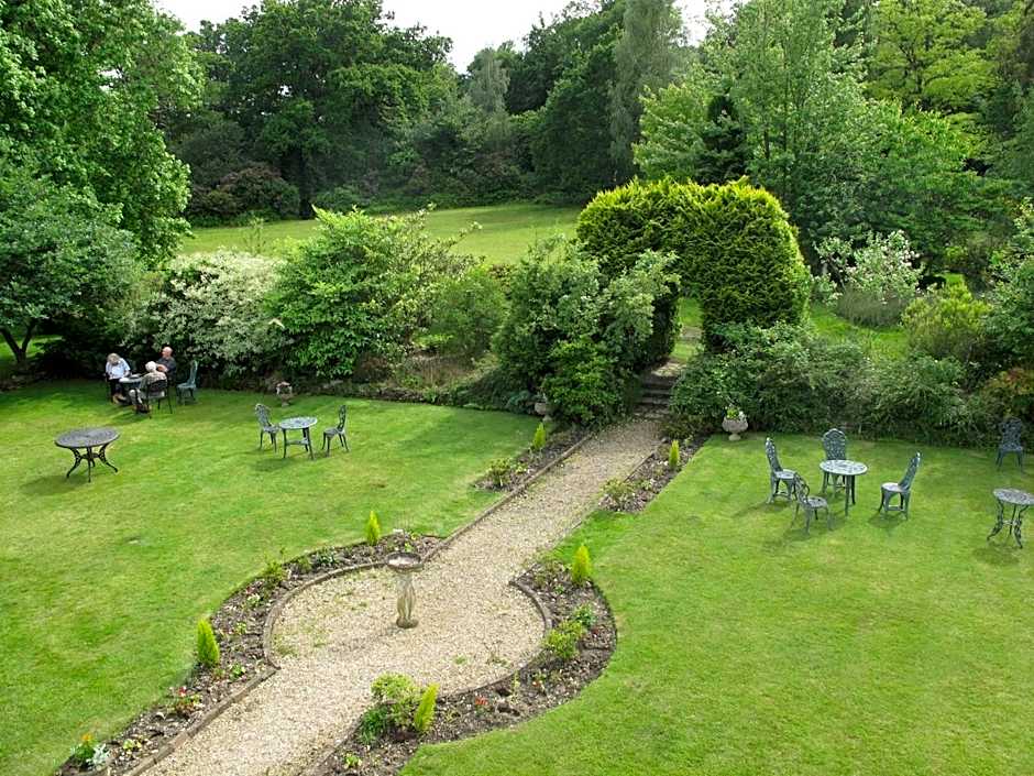 Woodlands Lodge Hotel