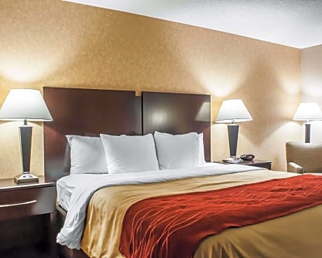 King Room with Whirlpool - Non-Smoking