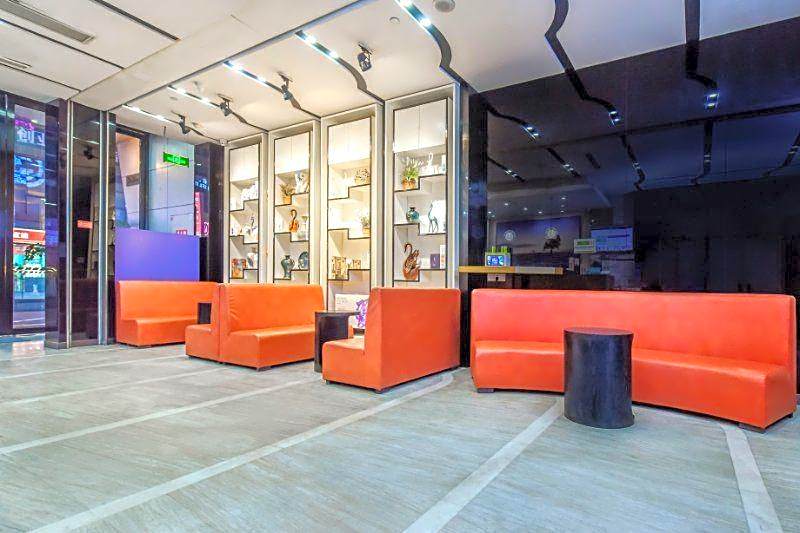 Lavande Hotel Luzhou Jiale Century City