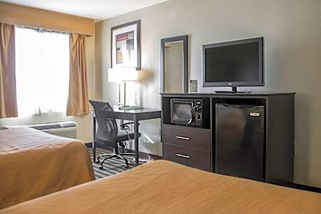 Queen Room with Two Queen Beds - Accessible/Non-Smoking