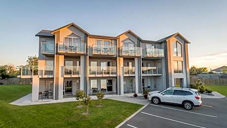 Coastal Ridge Apartments