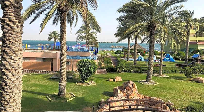 Flamingo Beach Hotel