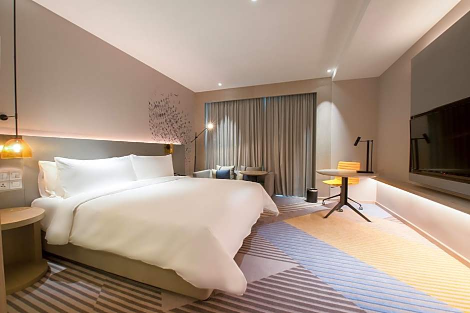 Photo 1 of 2 of Premium 1 King Bed