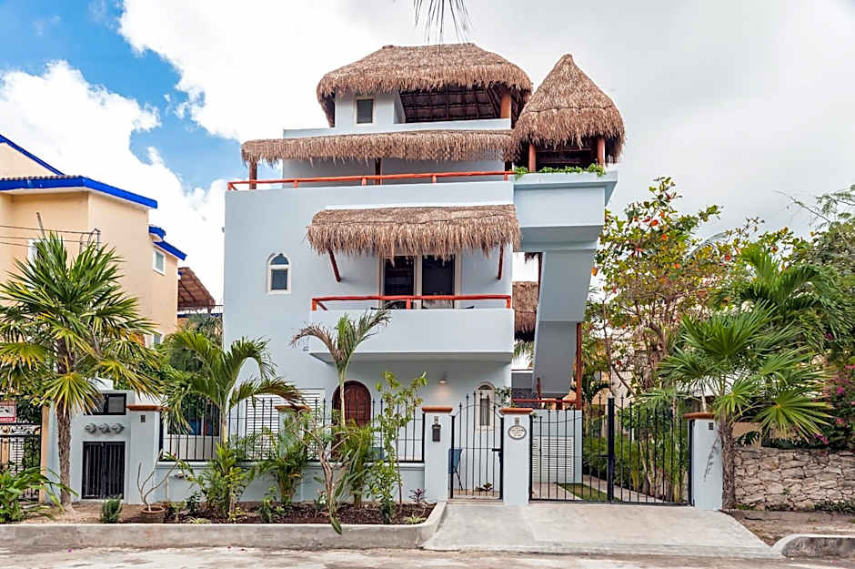 Casa Sonoma - Charming Condos Minutes from Beach & Reef