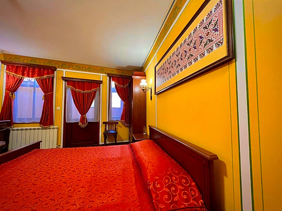 Family Hotel at Renaissance Square