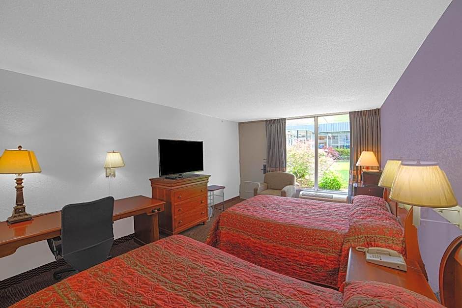 Masters Inn Selma Smithfield I-95 By OYO