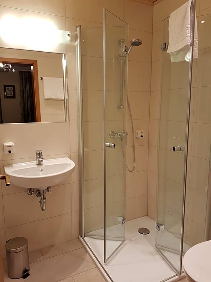 Hotel Waldquelle - Baumhaushotel Aerzen