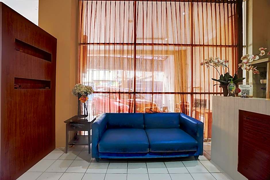 Hotel O Surabaya near Surabaya Town Square formerly Kupang Gunung Residence