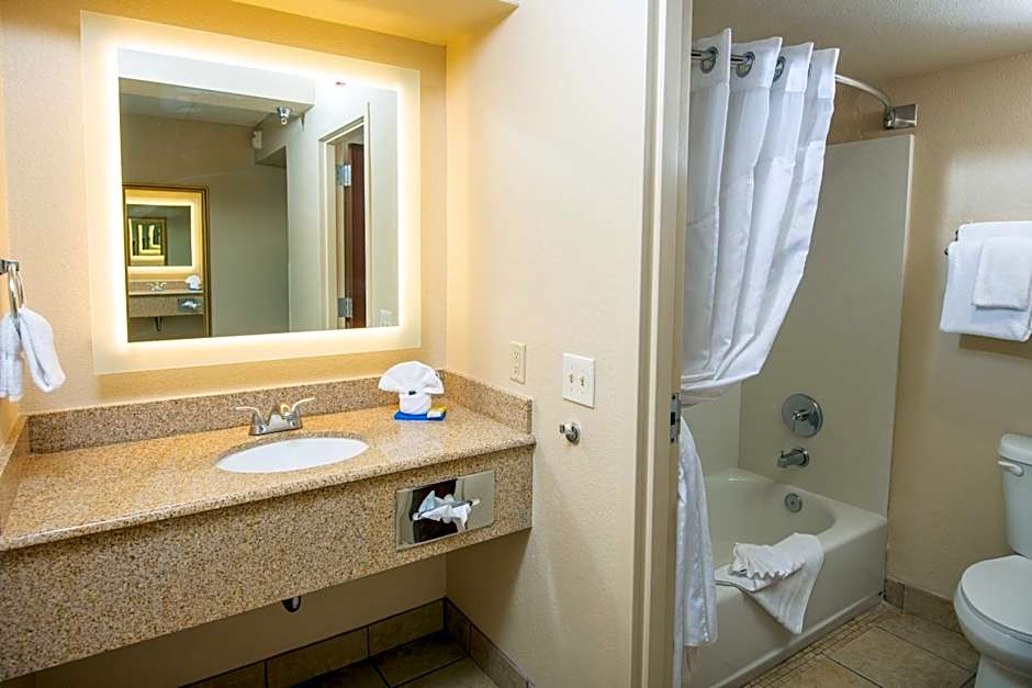 Grand Canyon Hotel & Suites