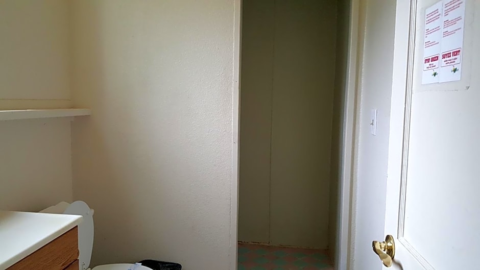 Pacific Motel