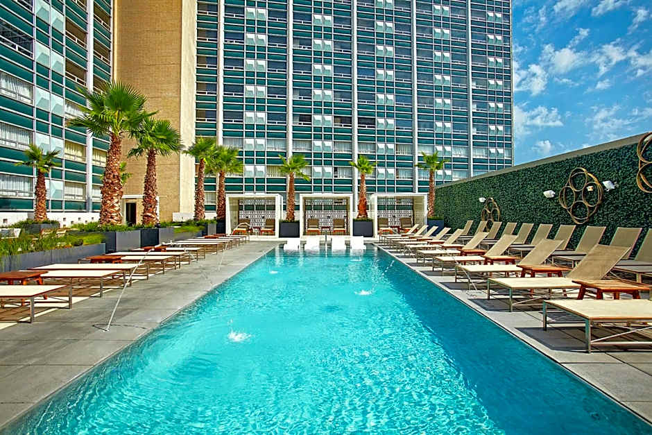 The Statler Dallas, Curio Collection By Hilton