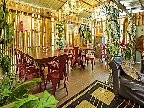 OYO 90636 Teratak Zakiah Chalet