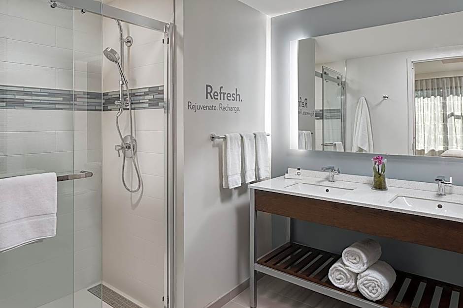 EVEN Hotel Shenandoah - The Woodlands by IHG