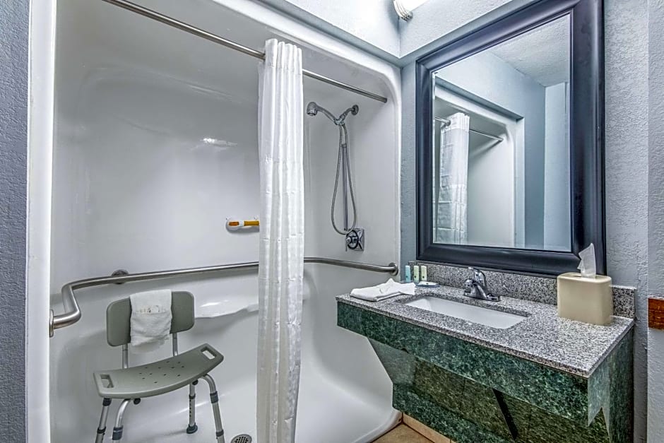 Quality Suites Maumelle - Little Rock NW