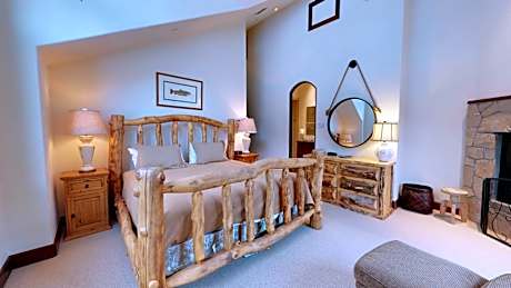 Five-Bedroom Residence