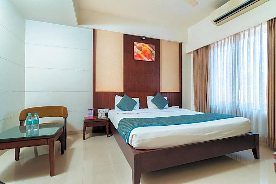 Hotel Chaitali - Pure Veg