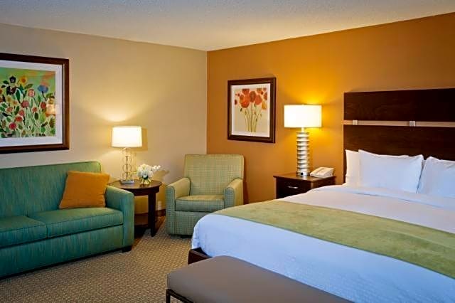 DoubleTree by Hilton Santa Fe