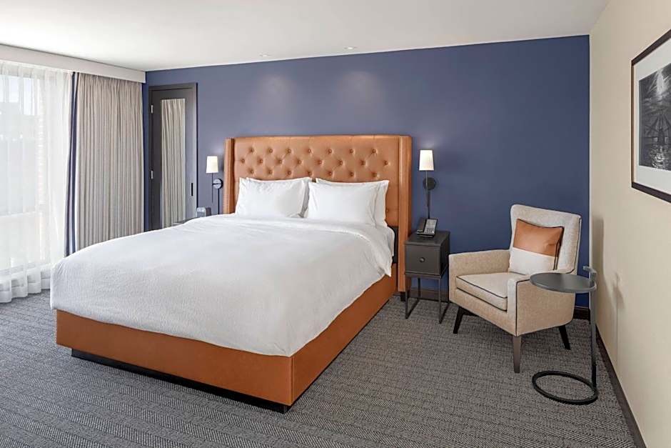 Courtyard by Marriott Portland Downtown/Waterfront