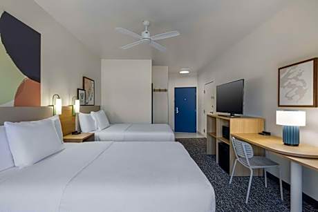 2 Queen Beds