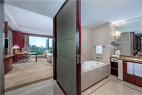 Deluxe Twin Bed Room(Reserve at least one week in advance to enjoy two complimentary daily laundry services and a discount voucher for Madr 99 restaurant)