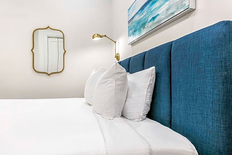 1 and 2 BR Private Condos Steps Away From French Quarter
